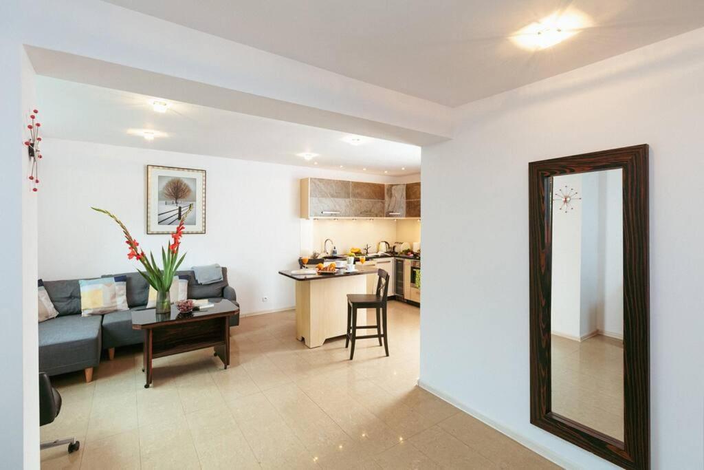 Apartment In The Heart Of Warsaw! Kültér fotó