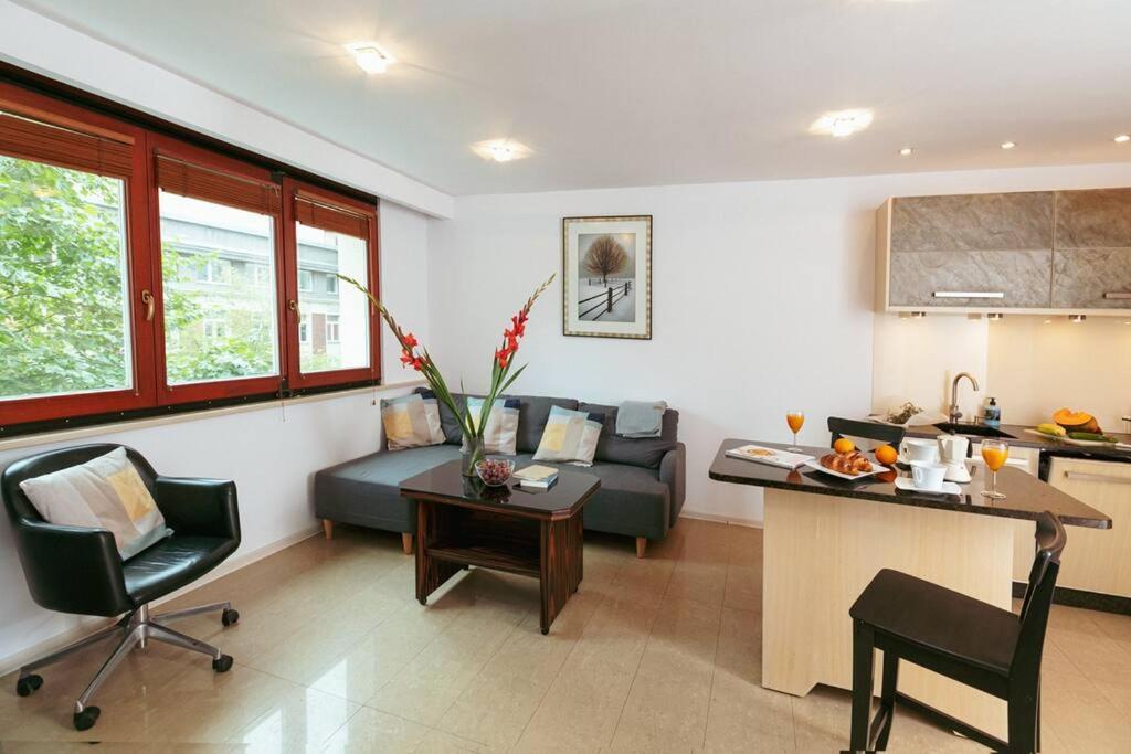 Apartment In The Heart Of Warsaw! Kültér fotó